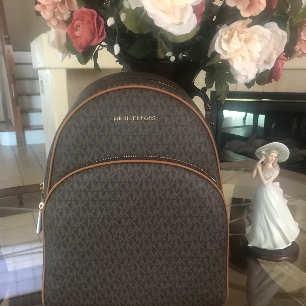 Backpack - Picture 1 of 1